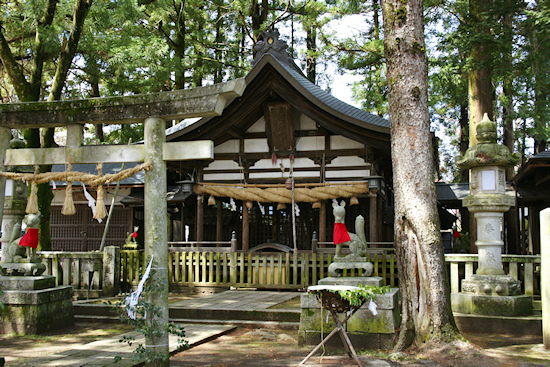 愛宕稲荷神社社殿