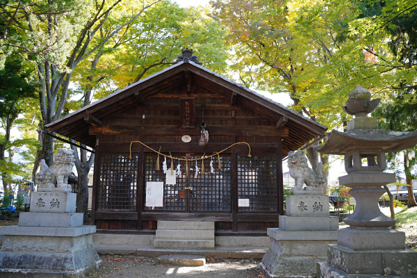 伊和神社拝殿