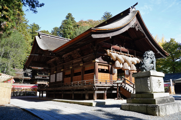 下社秋宮・神楽殿