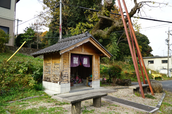 池田地蔵堂とエノキ