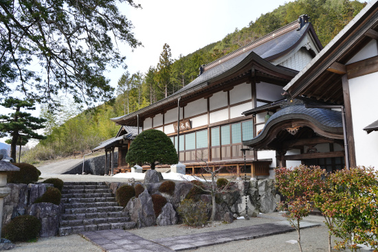 龍泉寺本堂