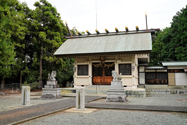 平川神明社拝殿