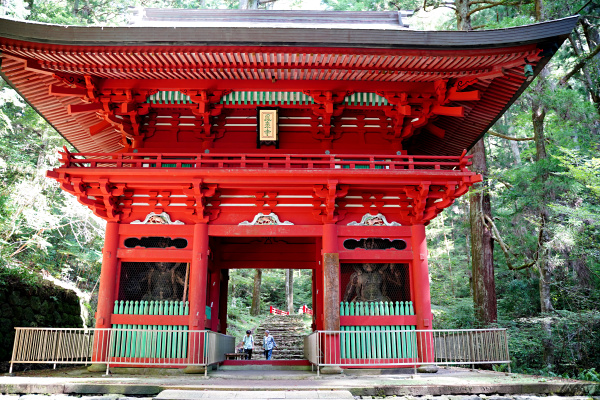 鳳来寺仁王門