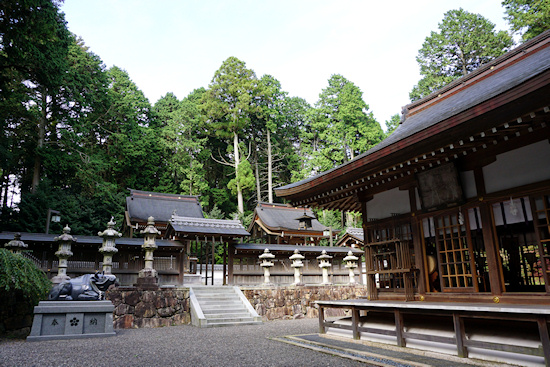瀧樹神社拝殿・本殿