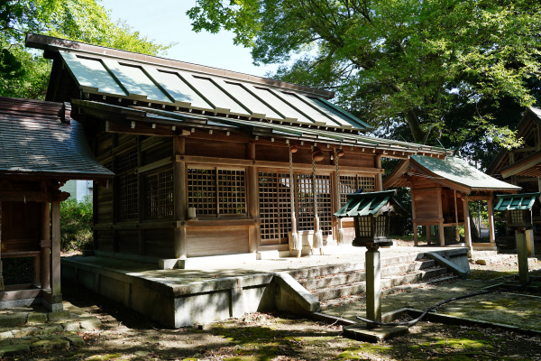 河辺八幡神社拝殿