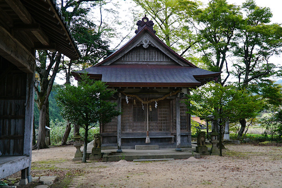 日足神社社殿