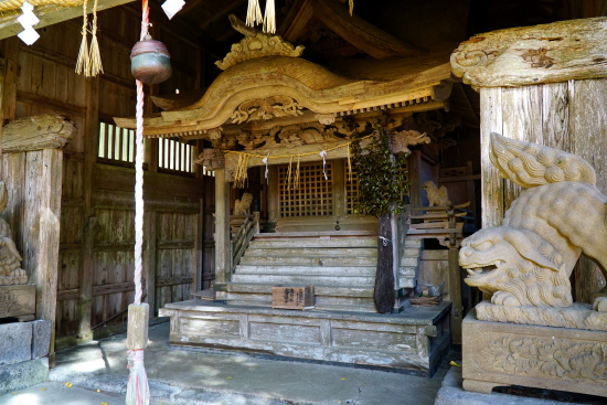 桑原神社本殿