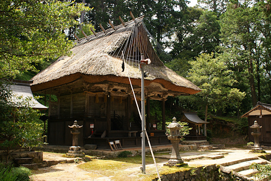 新井神社拝殿