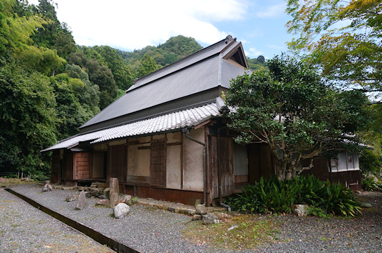 佐野邸（裏側）