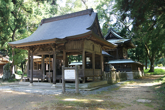 田川神社社殿