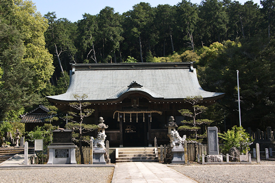 山崎八幡神社社殿