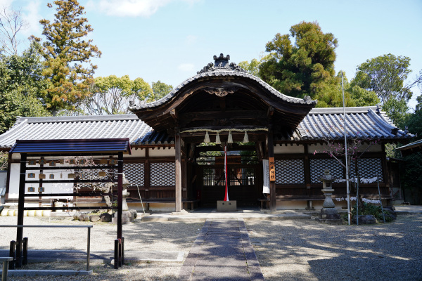 斑鳩神社拝殿