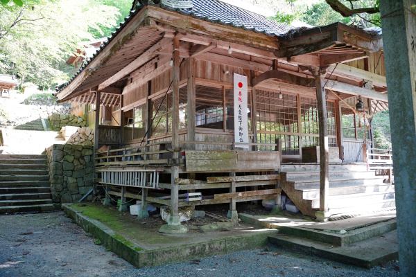 千磐神社拝殿