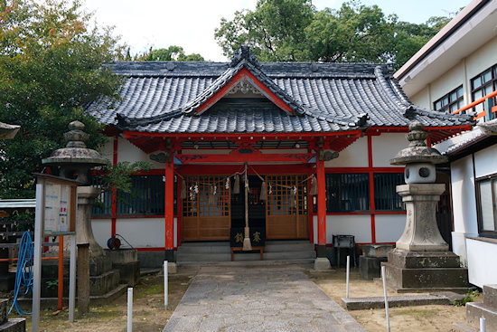 春日神社拝殿