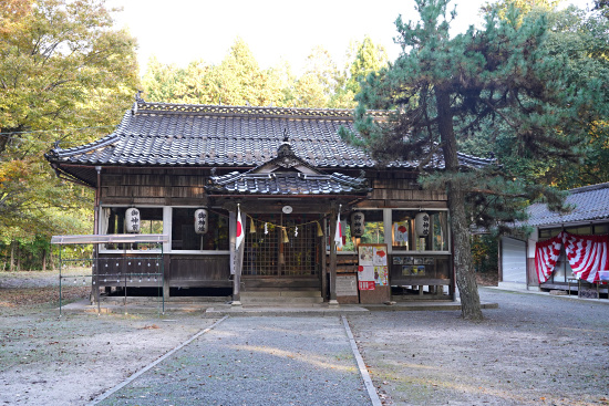 獅子山八幡宮拝殿