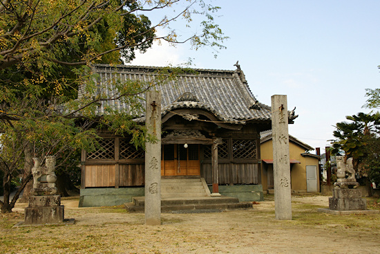 産神社社殿