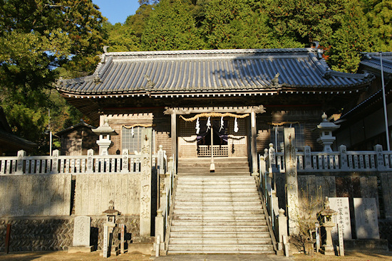 四所神社拝殿