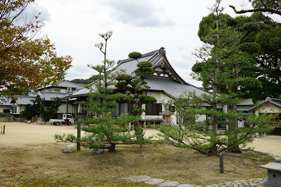 岡野松跡