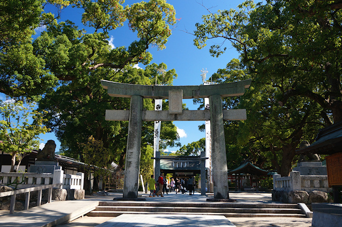 宇美八幡宮　鳥居前